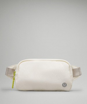 Lululemon Everywhere Mini Crossbody Veske Bag Gul Hvite | NO_LuLu72334