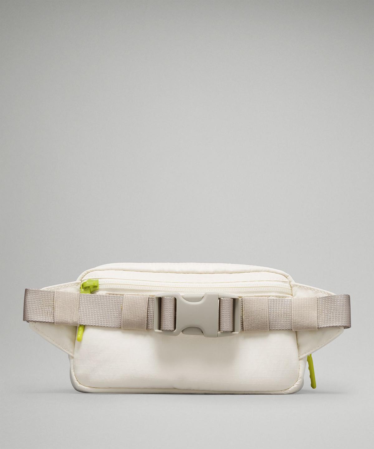 Lululemon Everywhere Mini Crossbody Veske Bag Gul Hvite | NO_LuLu72334